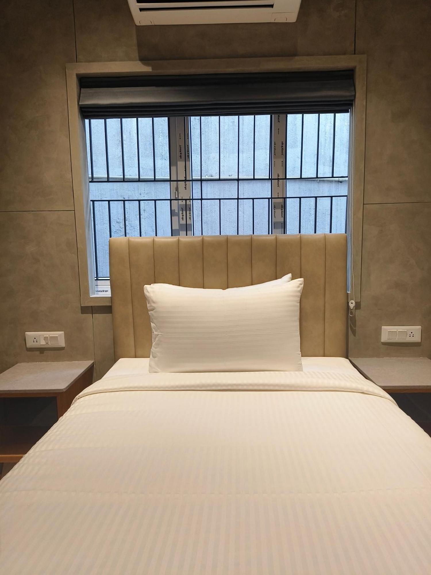 Olive Hotel Le Opera By Embassy Group Bengalúr Exteriér fotografie